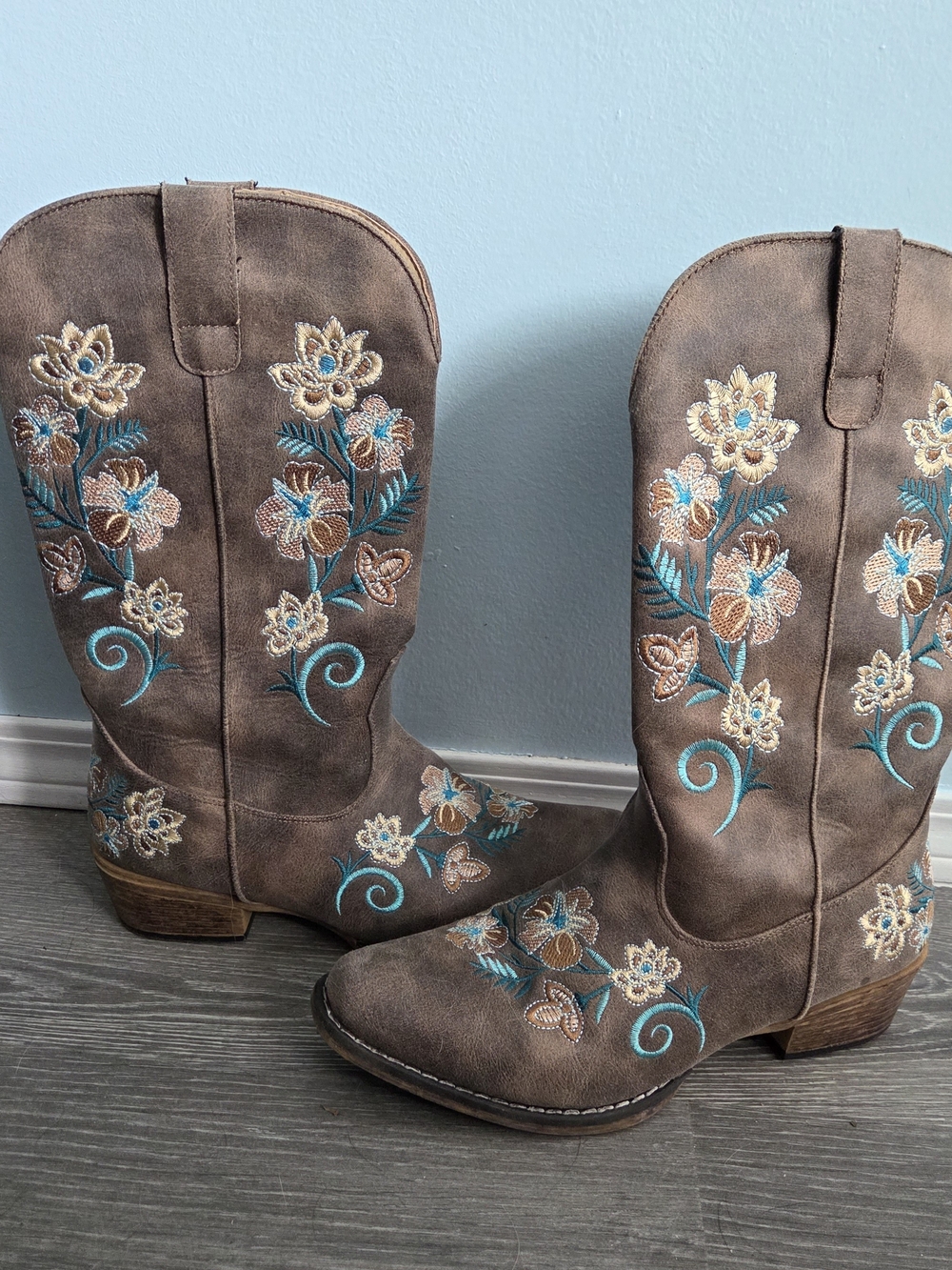Roper Women's Brown and Blue Floral Western Cowgirl Boot